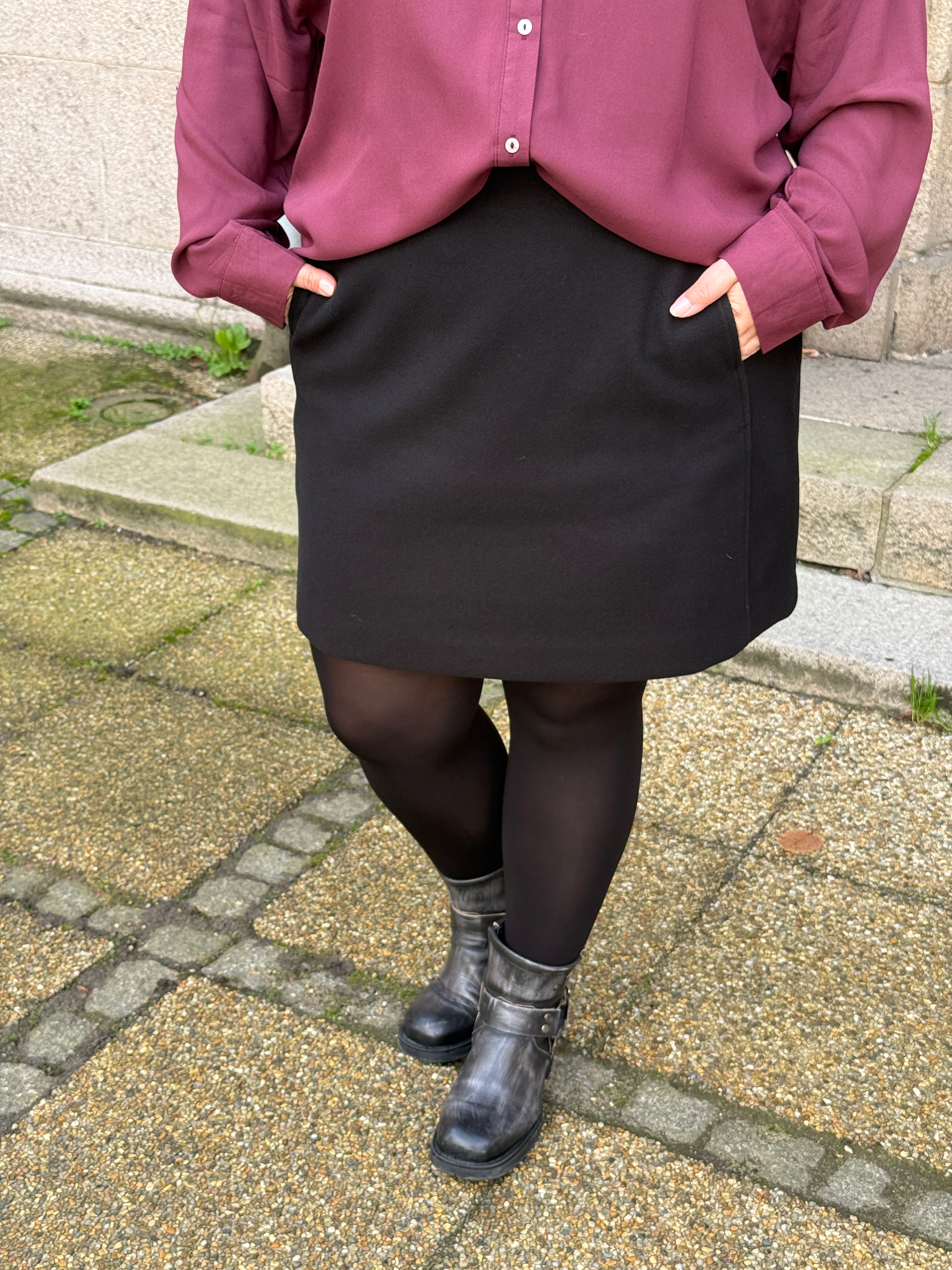 VMCFORTUNEALLISON Short Skirt - Black